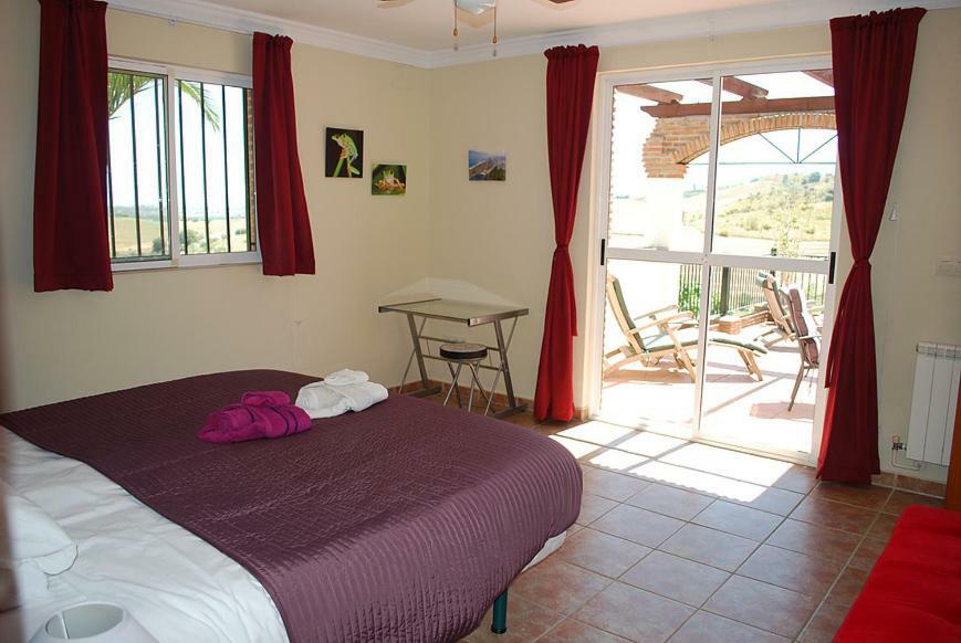 Bed & Breakfast Finca De Los Suenos อาเลาริน เดลา ตอร์เร ภายนอก รูปภาพ