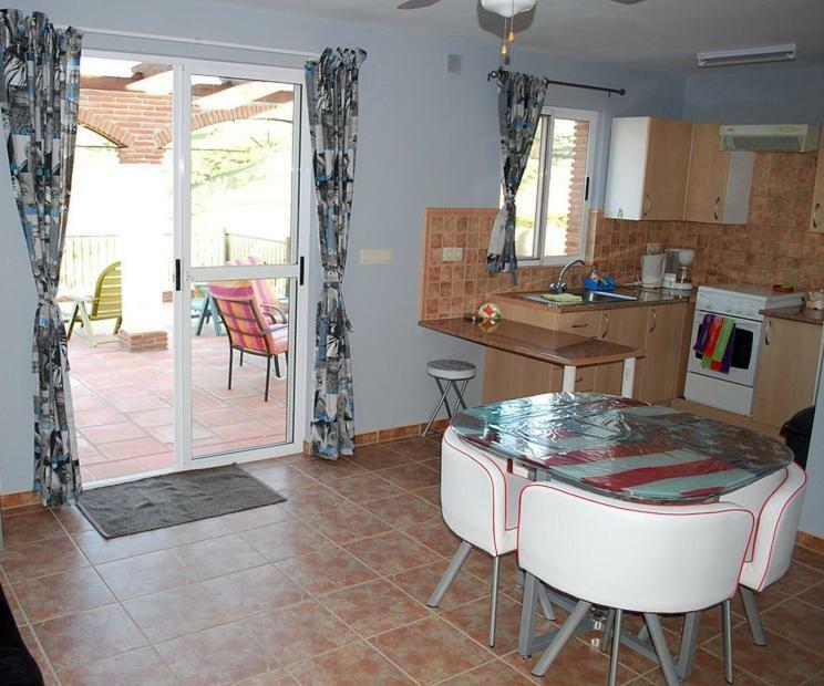 Bed & Breakfast Finca De Los Suenos อาเลาริน เดลา ตอร์เร ภายนอก รูปภาพ